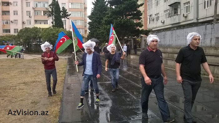 Неуважение к флагу Азербайджана на митинге Нацсовета - ФОТО